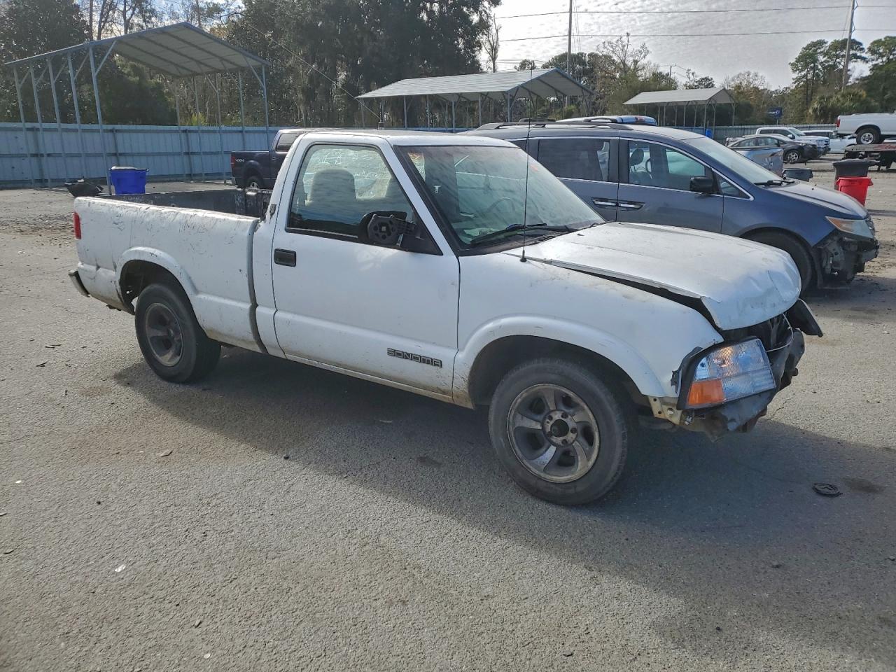 GMC Sonoma Image 4