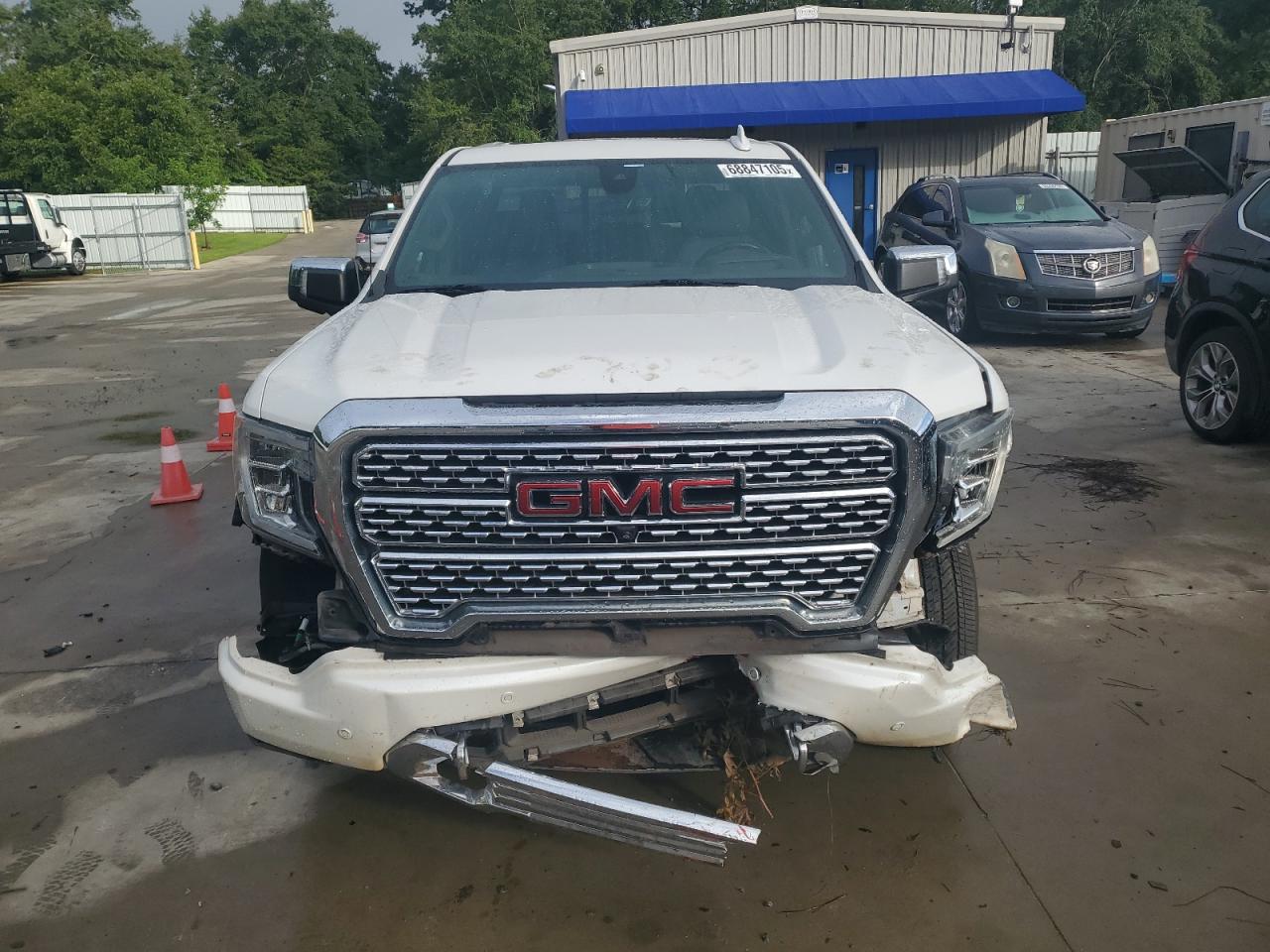 GMC Sierra K1500 Denali Image 5