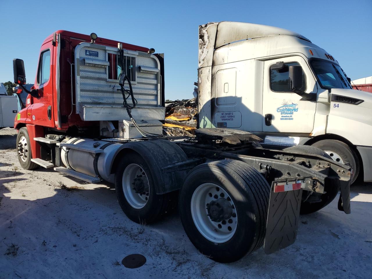 Freightliner Cascadia 1 Image 6