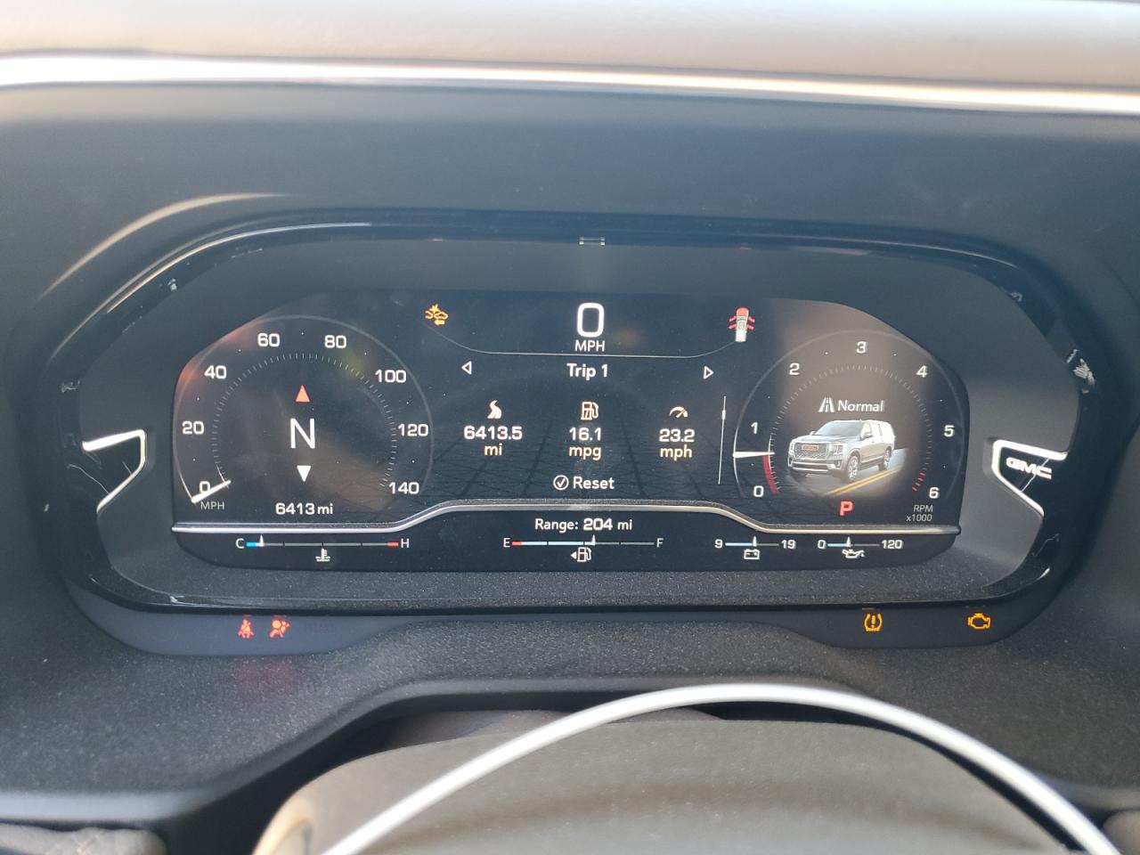 GMC Yukon Denali Image 13