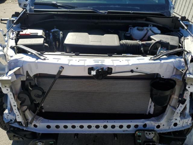 GMC Yukon Denali Image 6