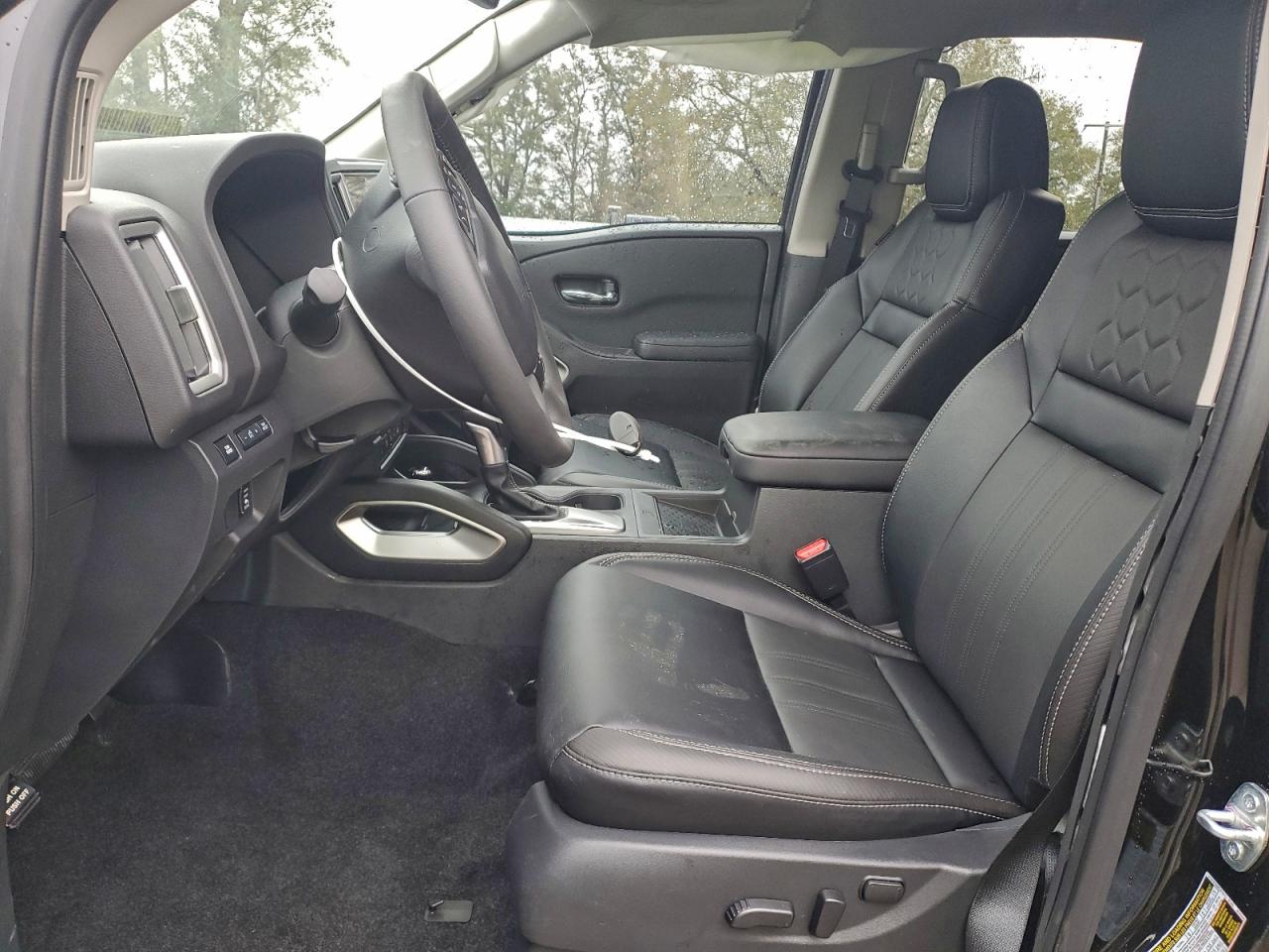 Nissan Frontier S Image 10