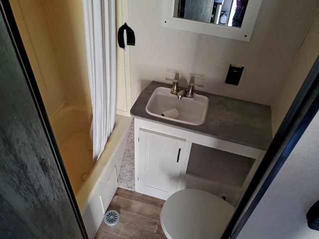 Hide Trailer Image 3