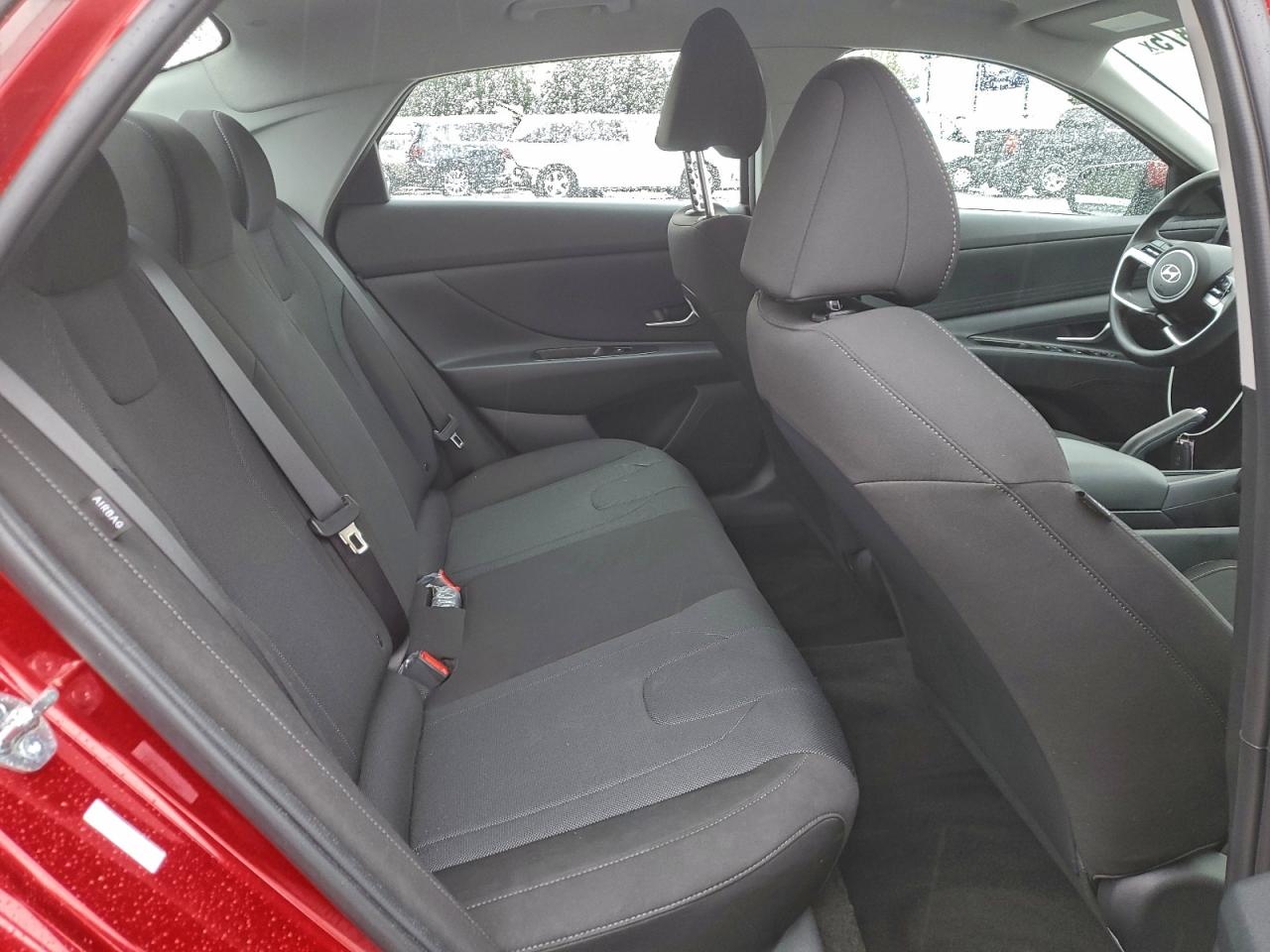 Hyundai ELANTRA Se Image 12