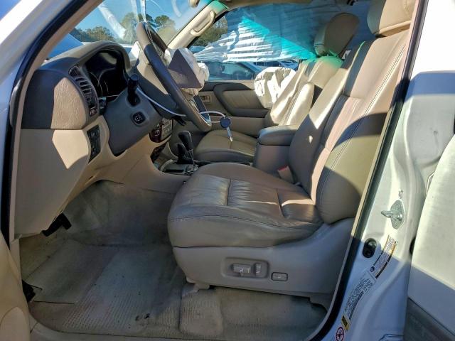 Toyota Land Cruis Image 7