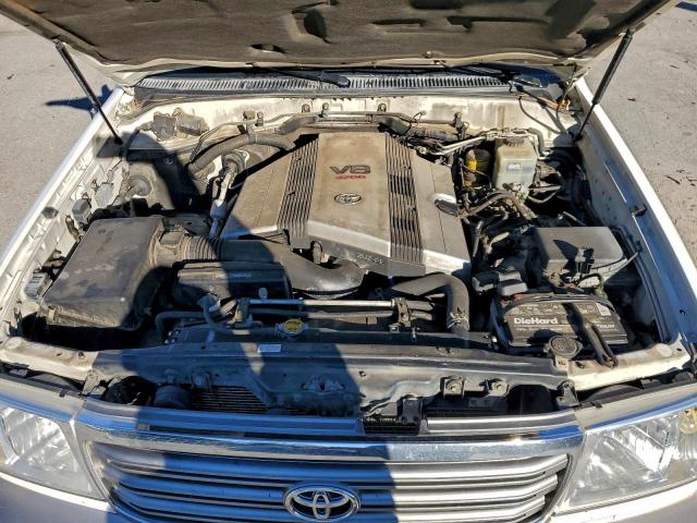 Toyota Land Cruis Image 6