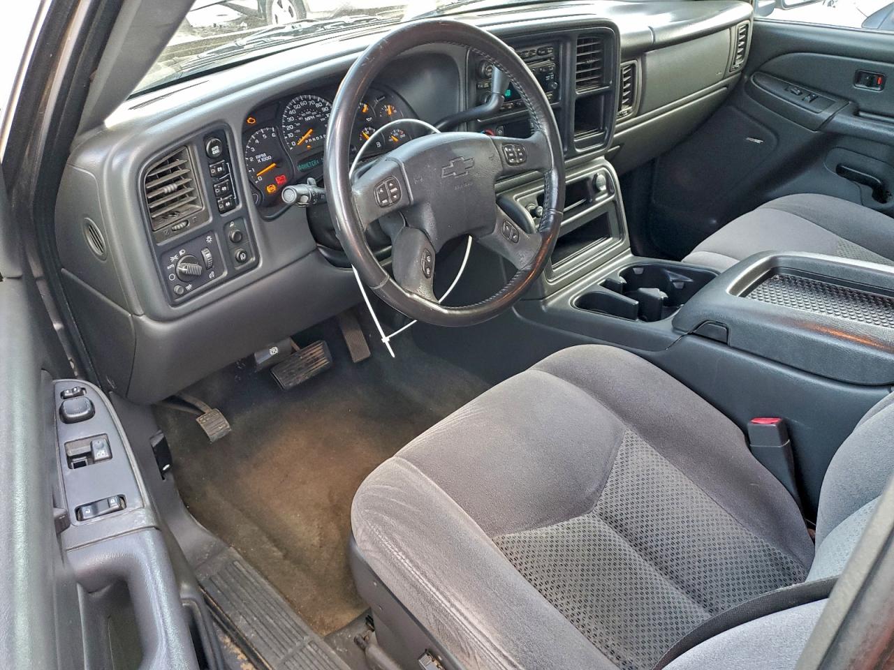 Chevrolet Silverado K1500 Image 8