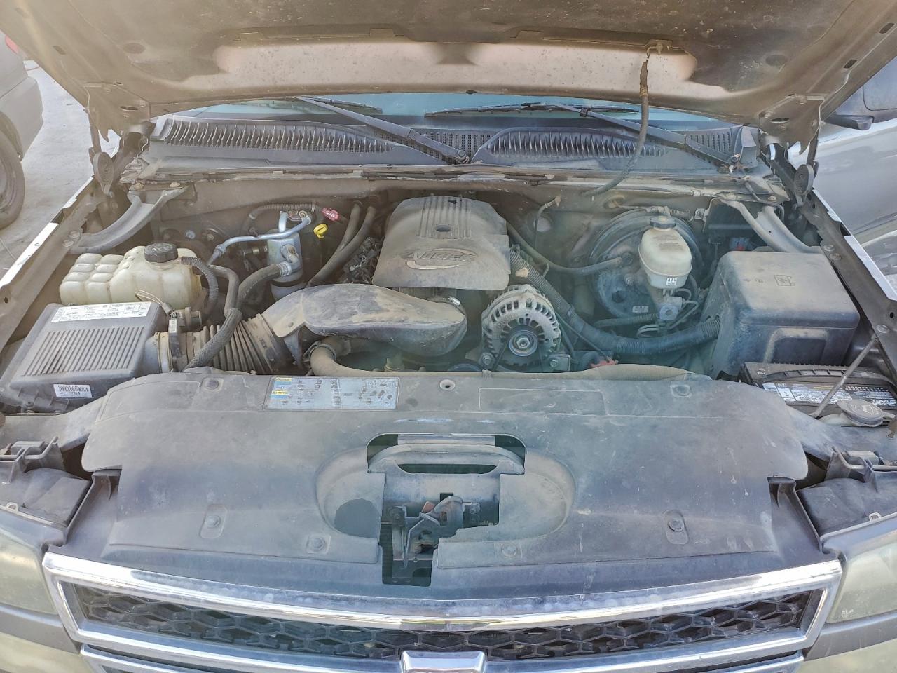 Chevrolet Silverado K1500 Image 4