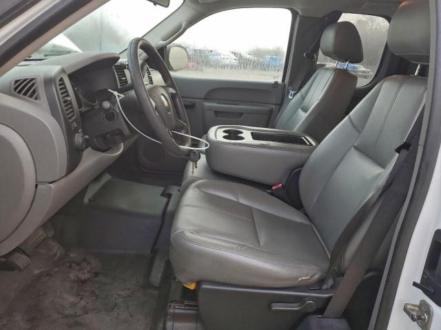 Chevrolet Silverado C1500 Image 2