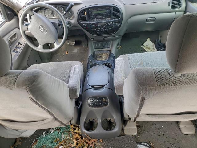 Toyota Sequoia Sr5 Image 7