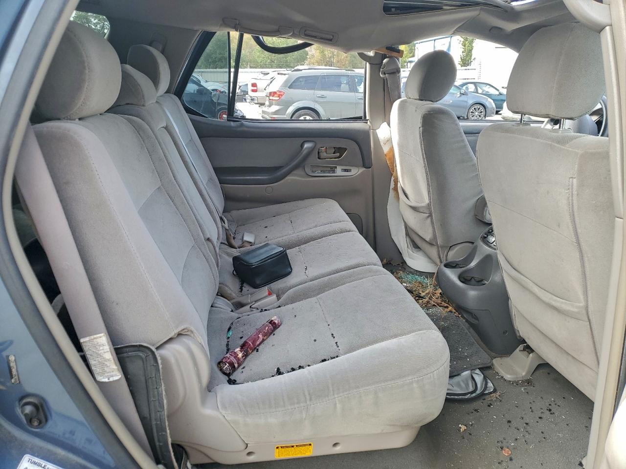 Toyota Sequoia Sr5 Image 9