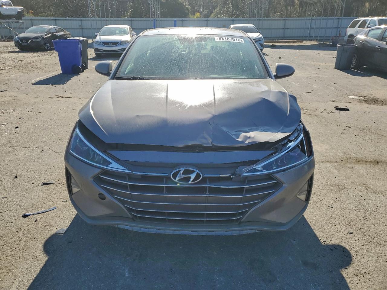 Hyundai ELANTRA Sel Image 3