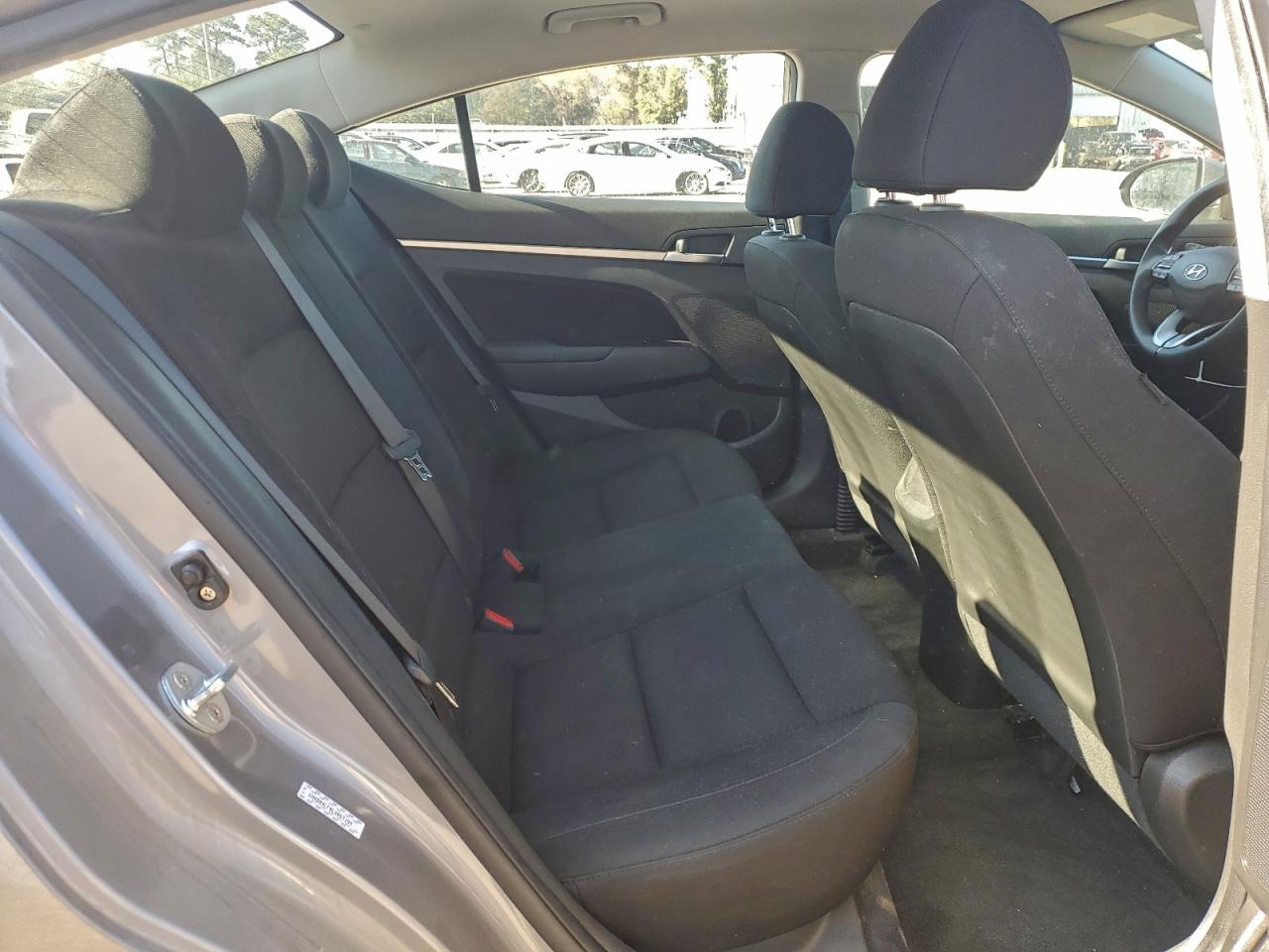 Hyundai ELANTRA Sel Image 11