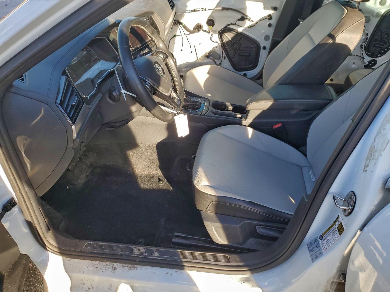 Volkswagen Jetta S Image 12