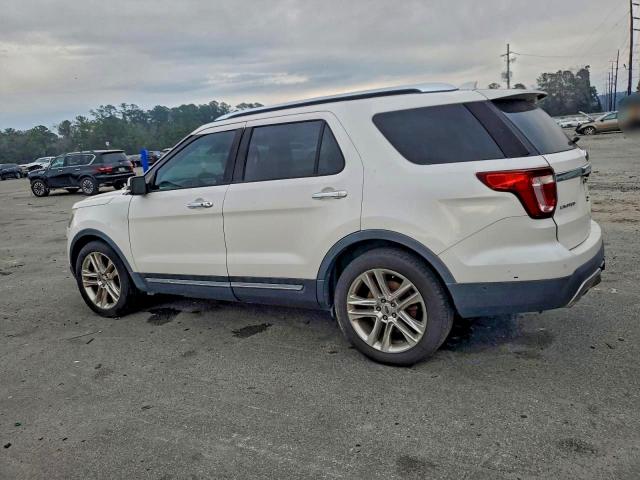 Ford Explorer Limited Image 6