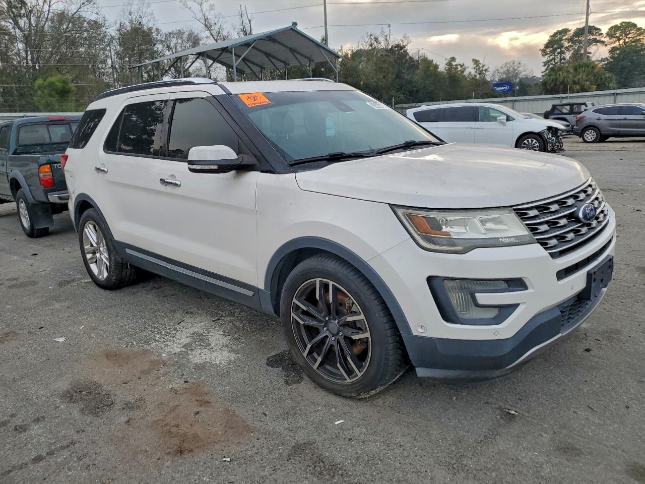 Ford Explorer Limited Image 5