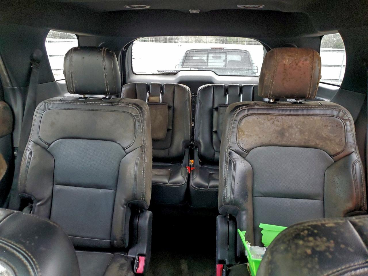 Ford Explorer Limited Image 11