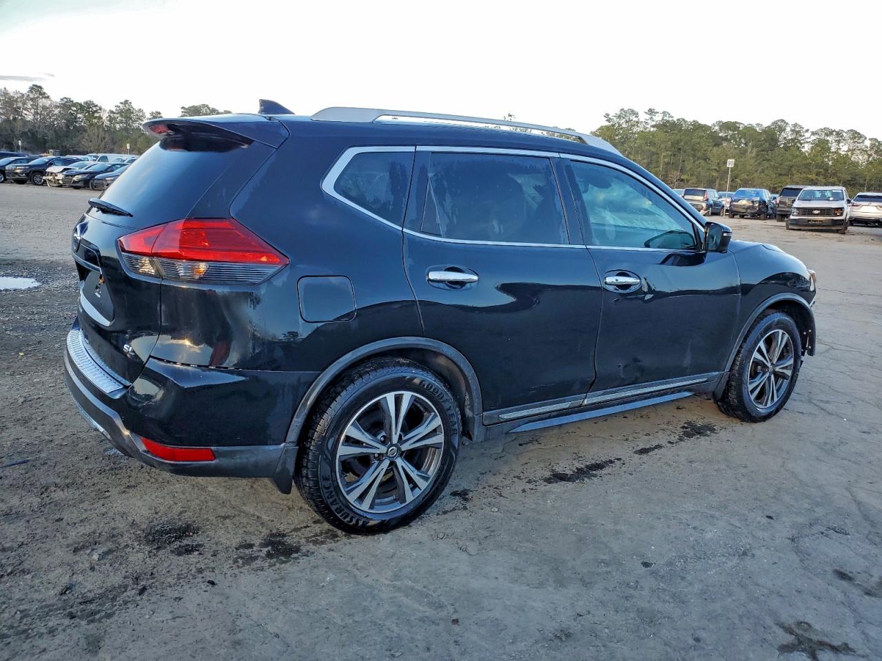 Nissan Rogue S Image 9