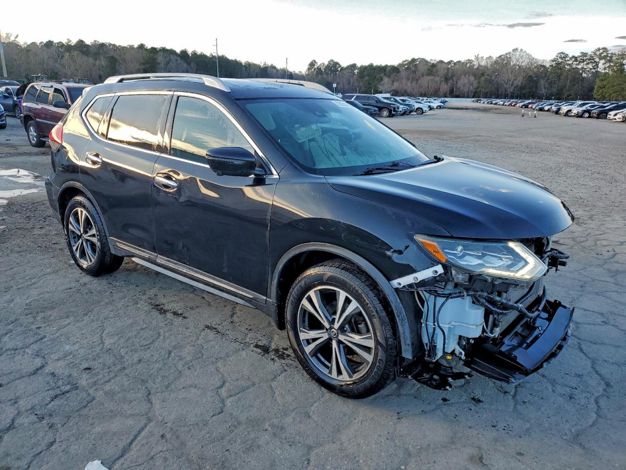 Nissan Rogue S Image 7