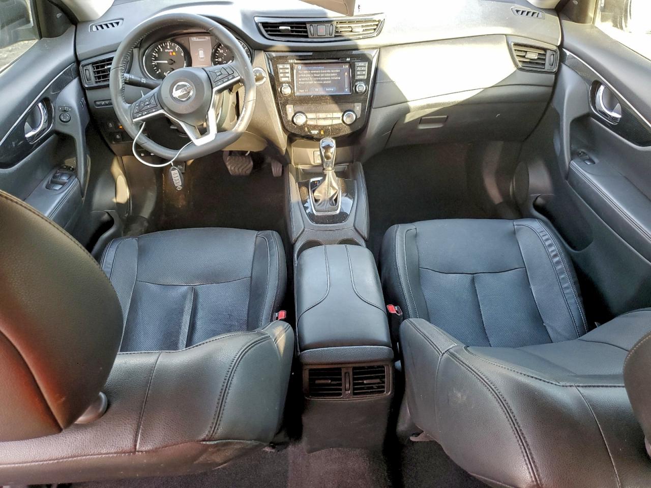 Nissan Rogue S Image 2