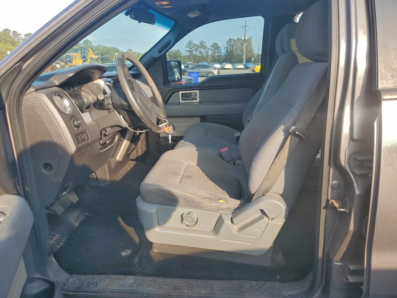 Ford F-150 Supercrew Image 10