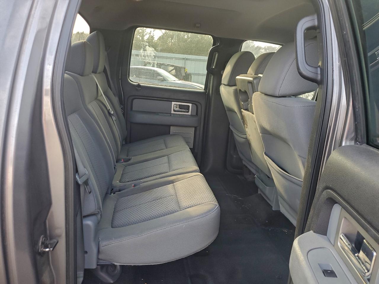 Ford F-150 Supercrew Image 5