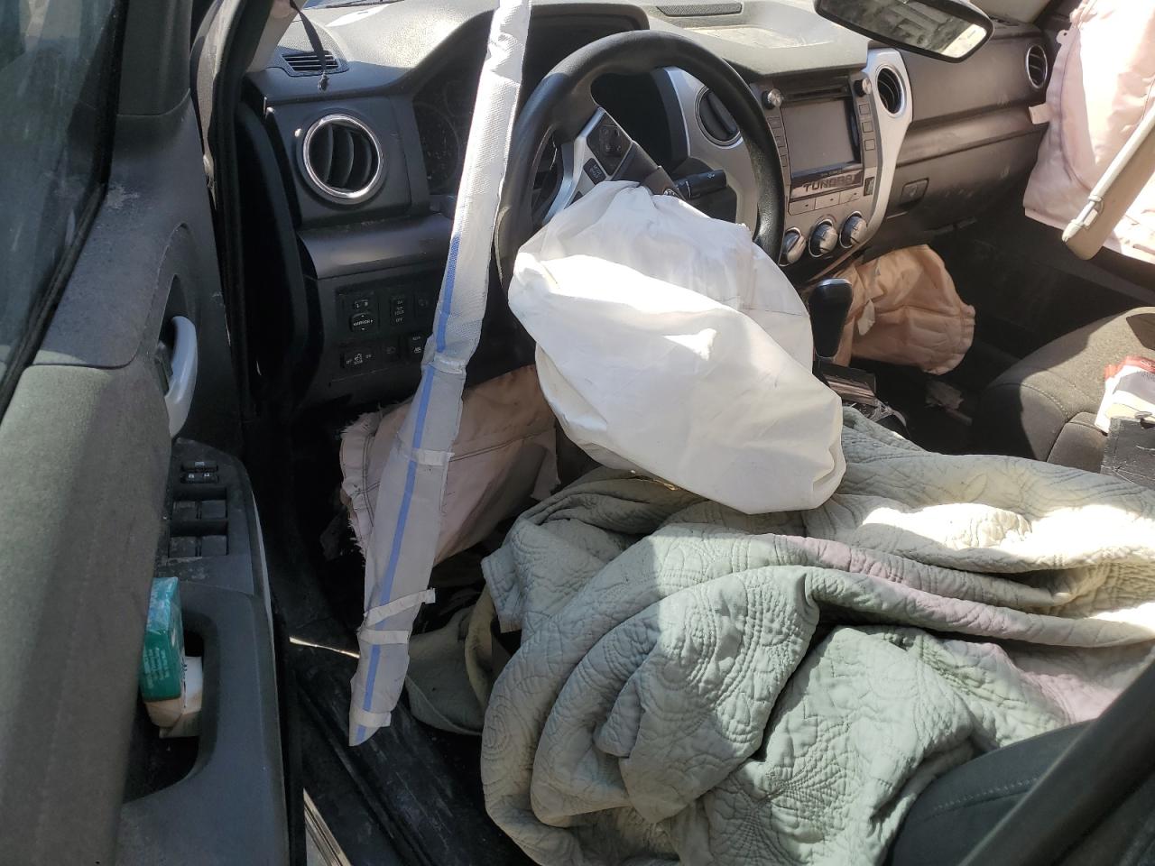 Toyota Tundra Crewmax Sr5 Image 2