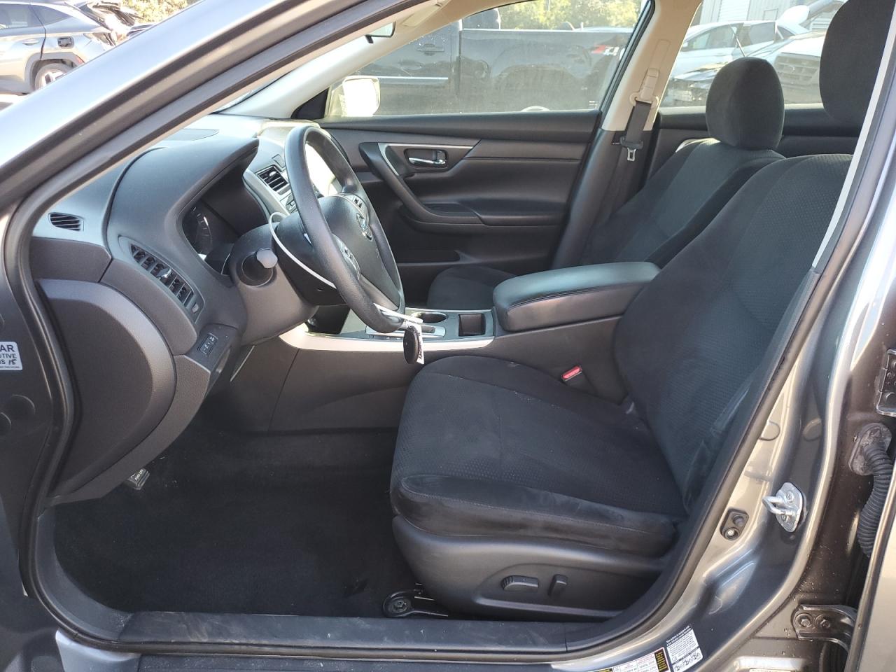 Nissan Altima 2.5 Image 10