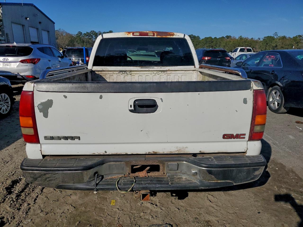 GMC Sierra C1500 Image 9