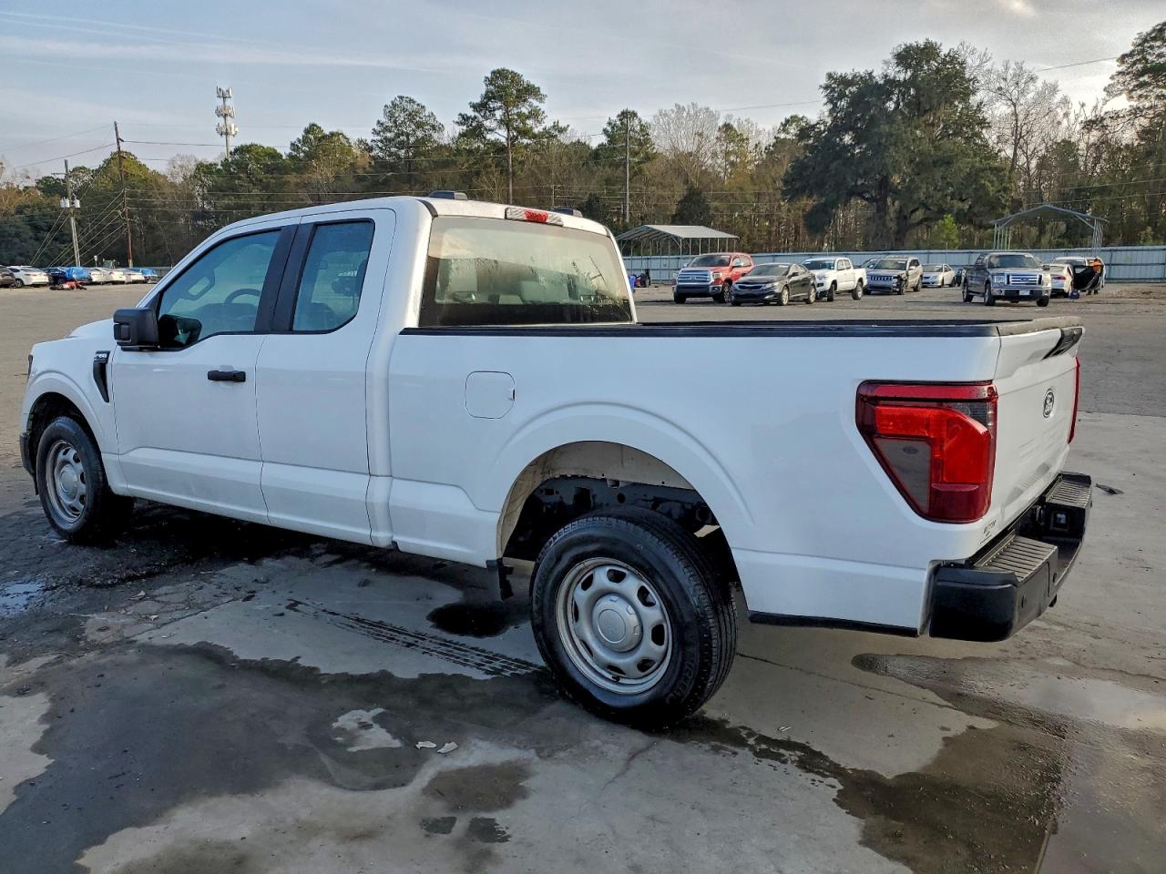 Ford F-150 Xl Image 2