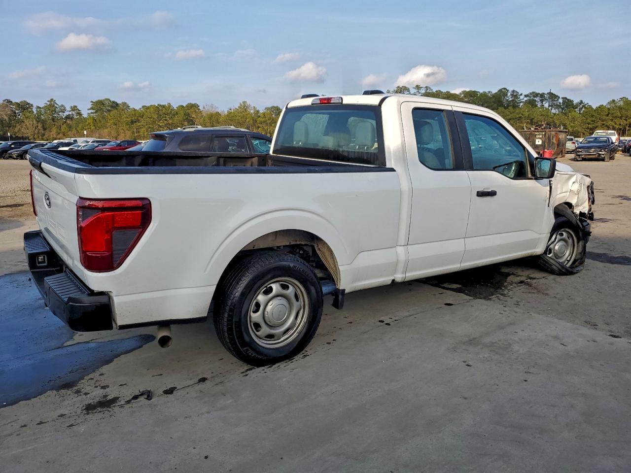 Ford F-150 Xl Image 5
