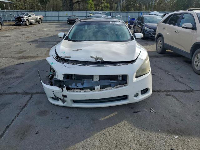 Nissan Maxima S Image 5