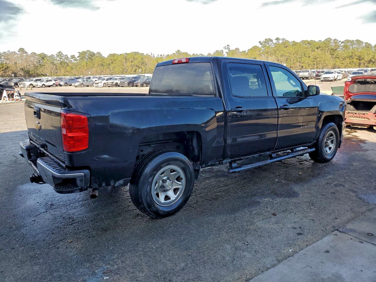 Chevrolet Silverado C1500 Image 3