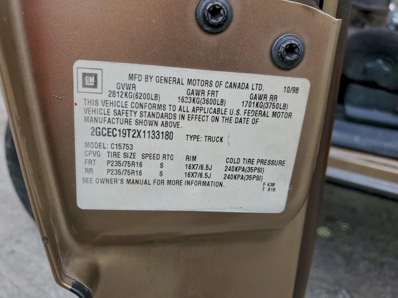 Chevrolet Silverado C1500 Image 11